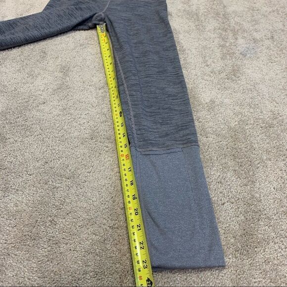 Lululemon heathered gray special edition Wunder under Long cuff leggings size 4 - Picture 10 of 13